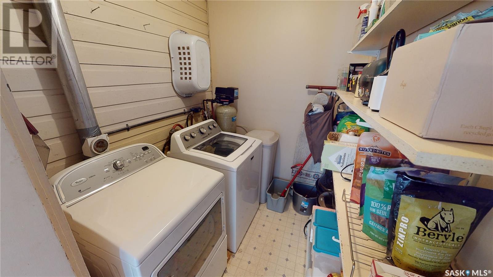 319 Carlyle Street Property Photo 9