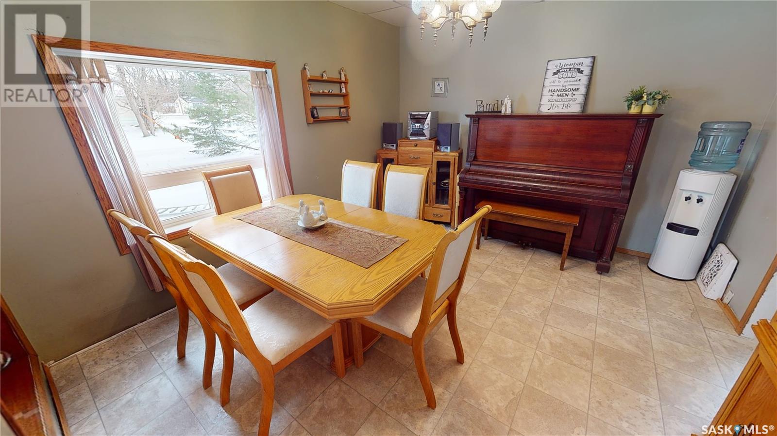 319 Carlyle Street Property Photo 11