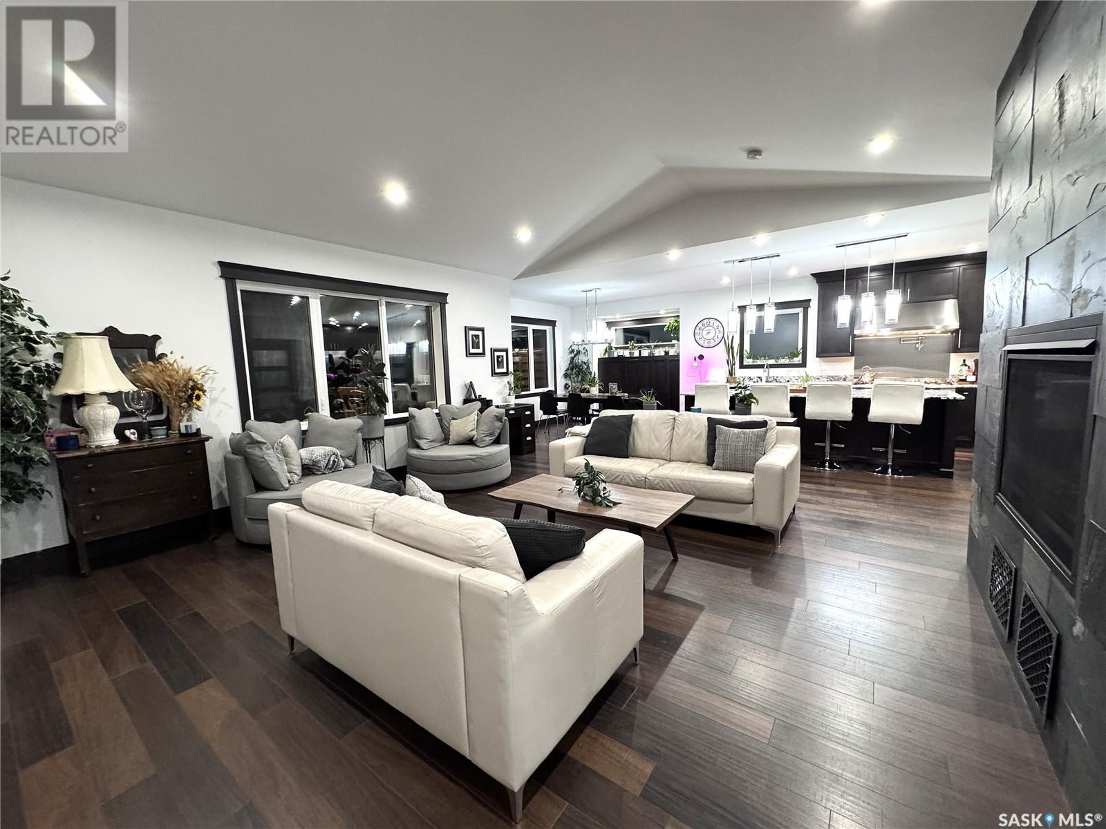 7 Pape Drive Property Photo 5