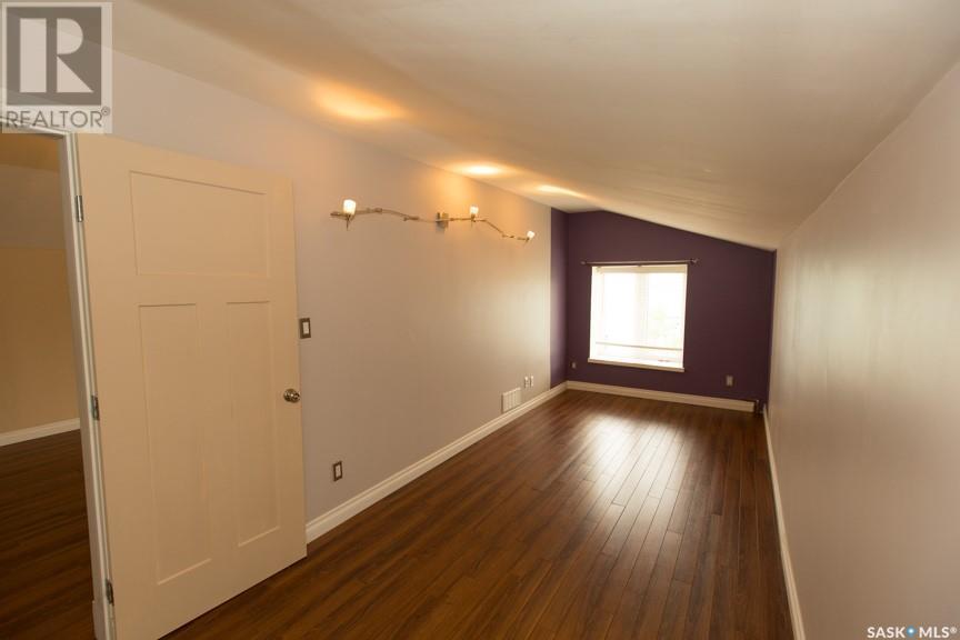 15 Betts Avenue Property Photo 4