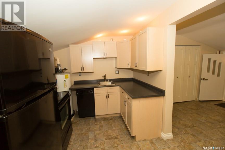 15 Betts Avenue Property Photo 9