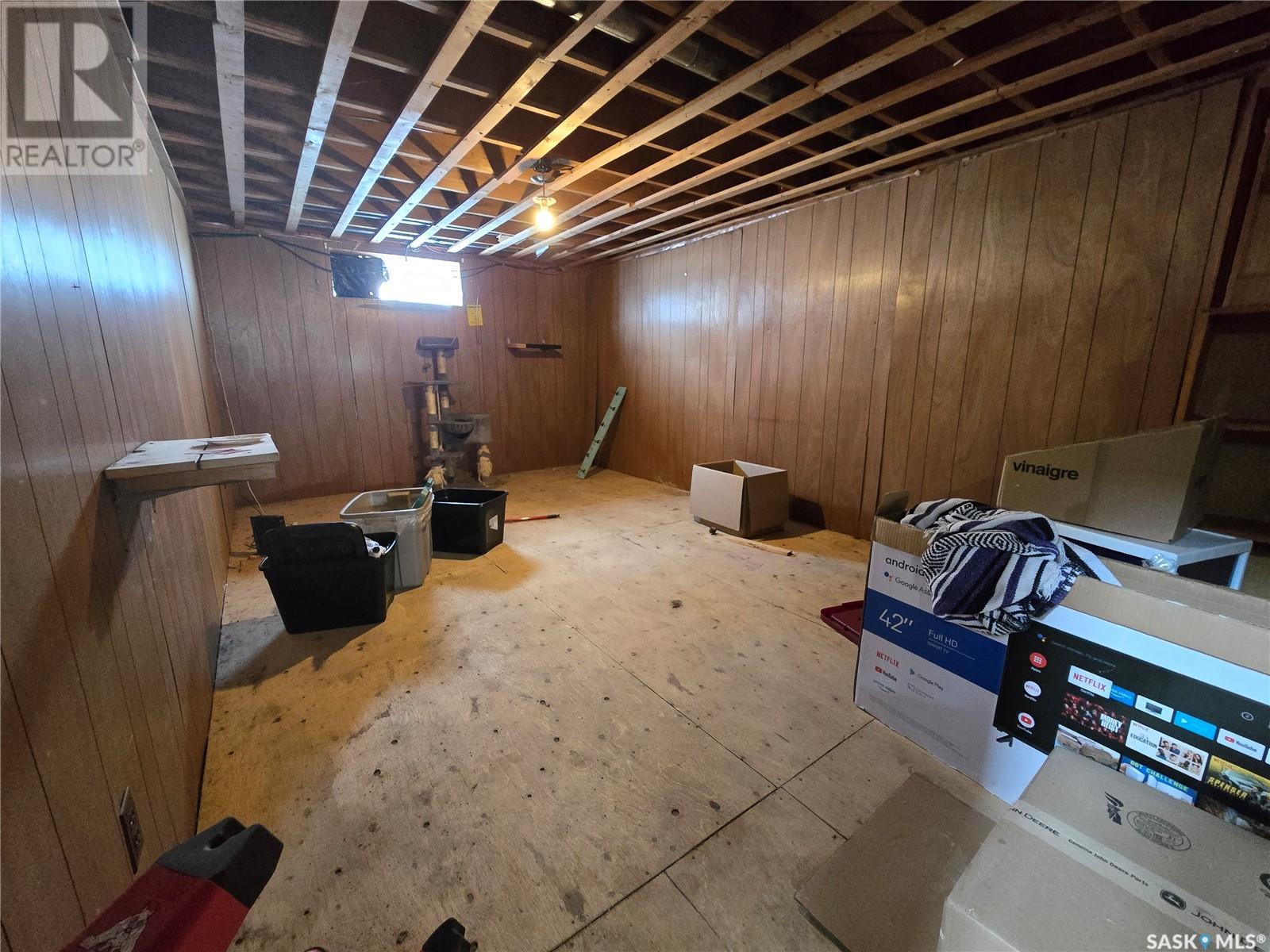 33 4th Avenue E Property Photo 23