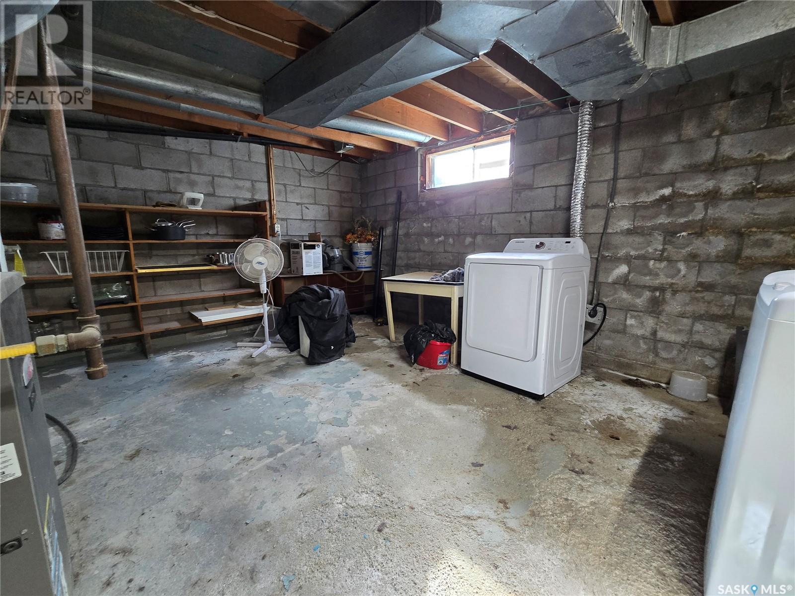 33 4th Avenue E Property Photo 24