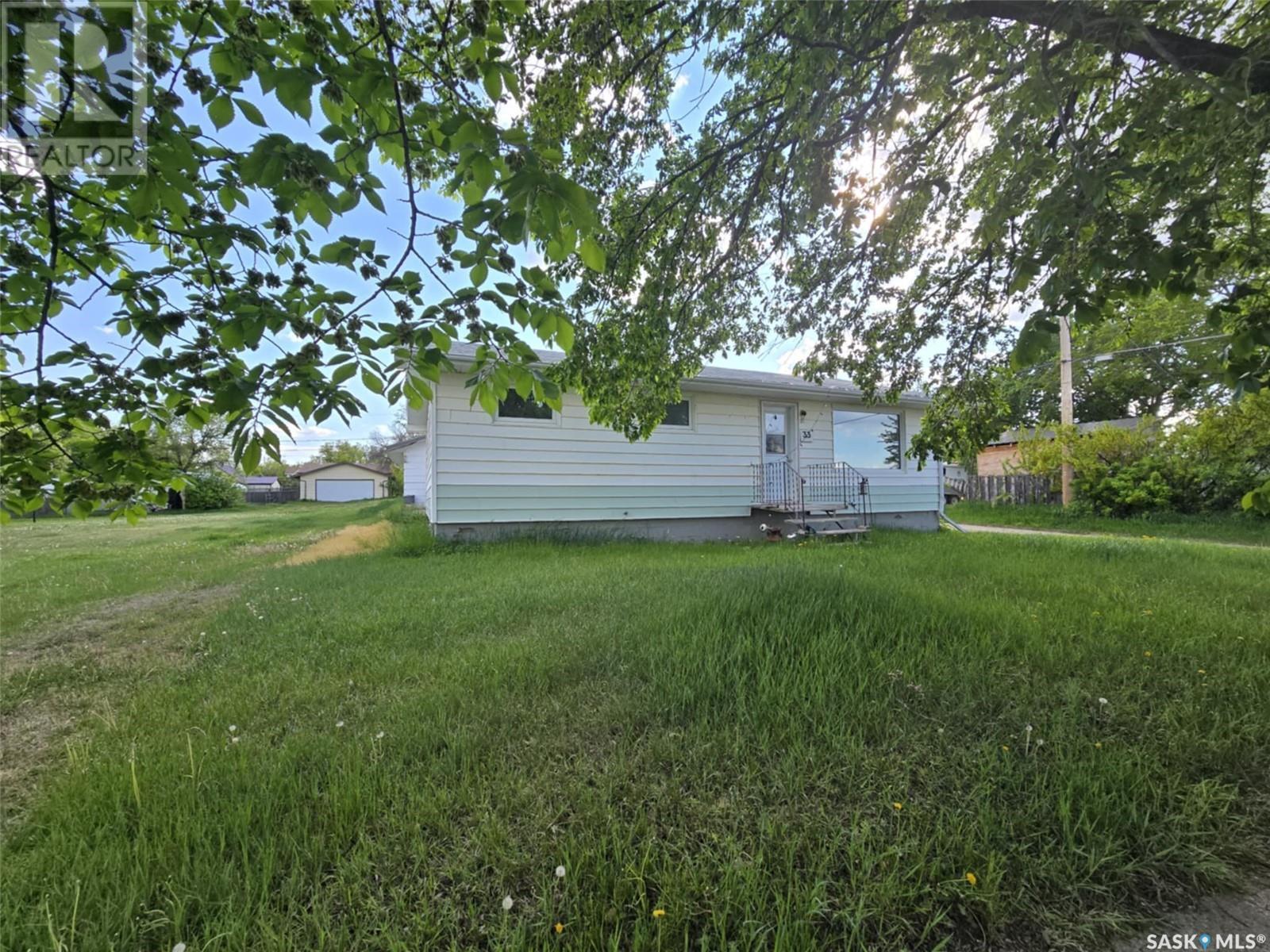33 4th Avenue E Property Photo 34