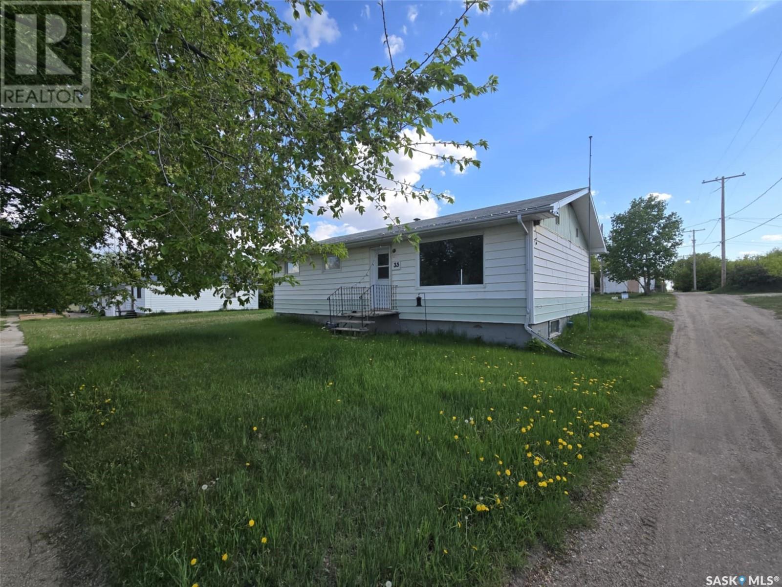 33 4th Avenue E Property Photo 39