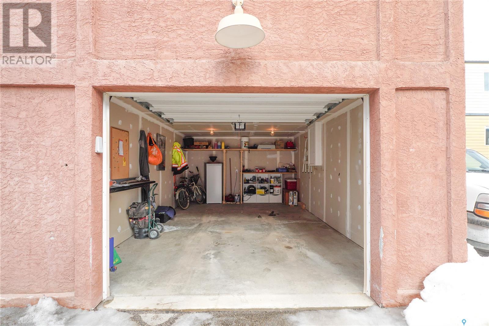 404 12 23rd Street E Property Photo 26