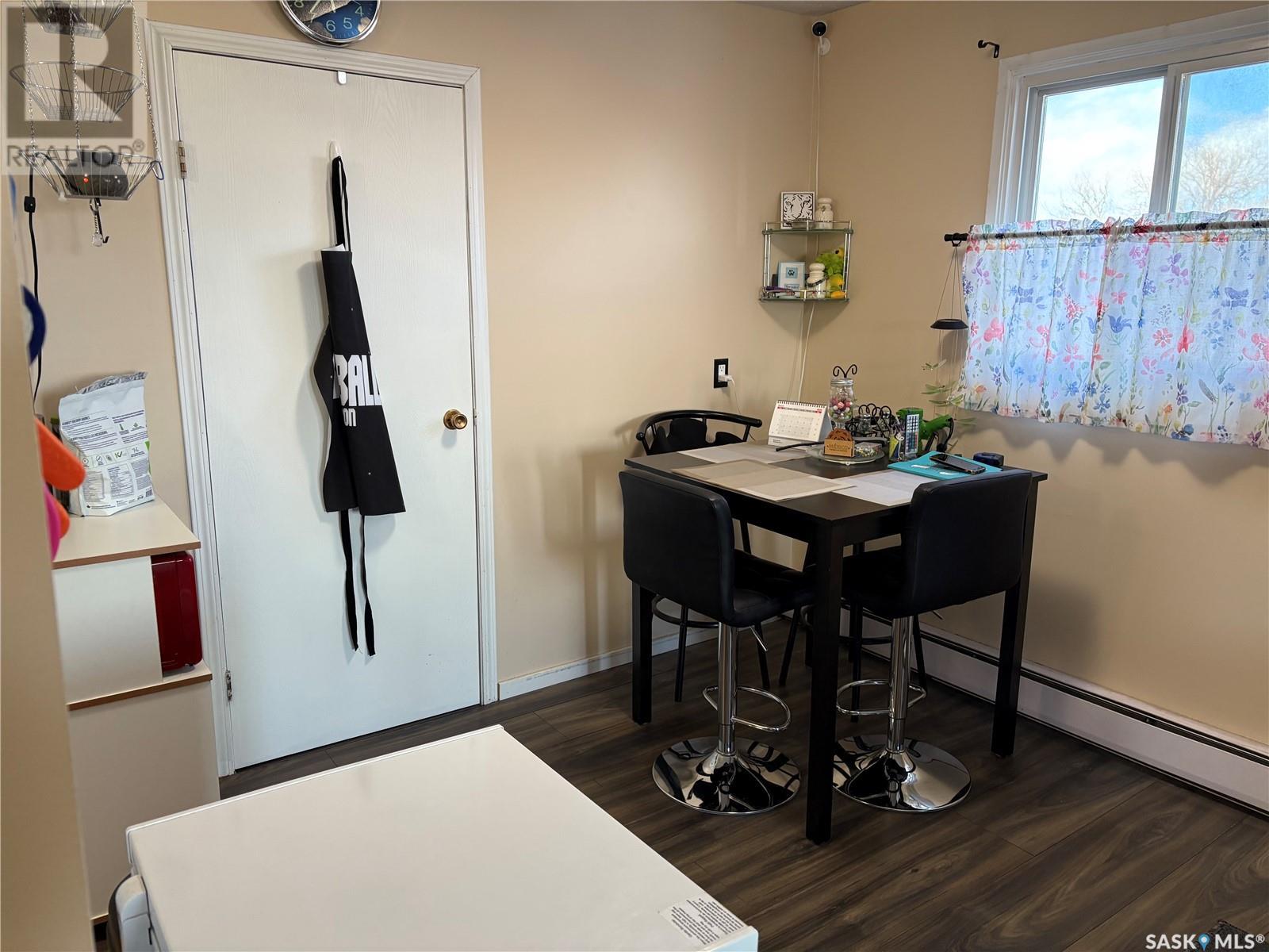 25 2309 17th Street W Property Photo 6