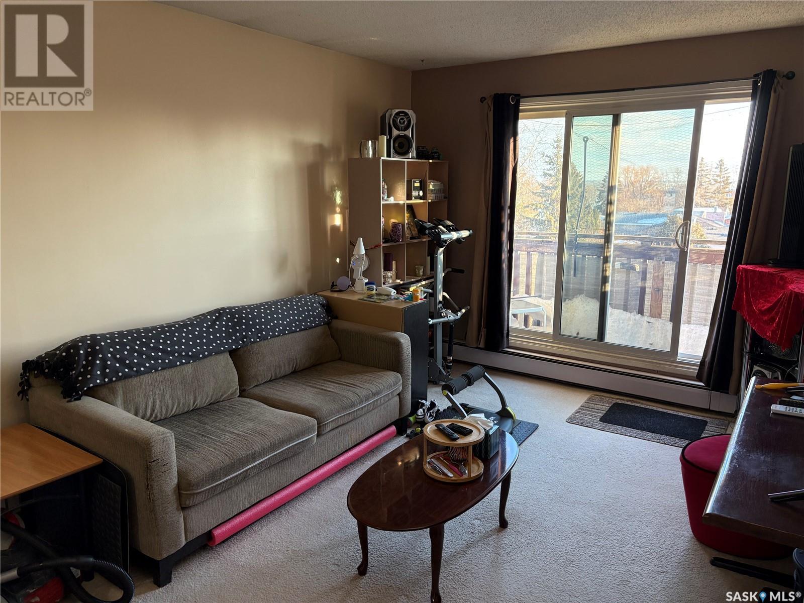 25 2309 17th Street W Property Photo 9