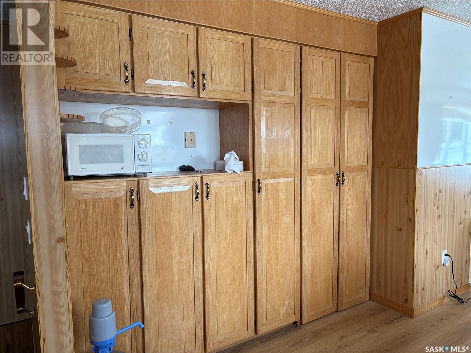 304 3rd Street N Property Photo 5