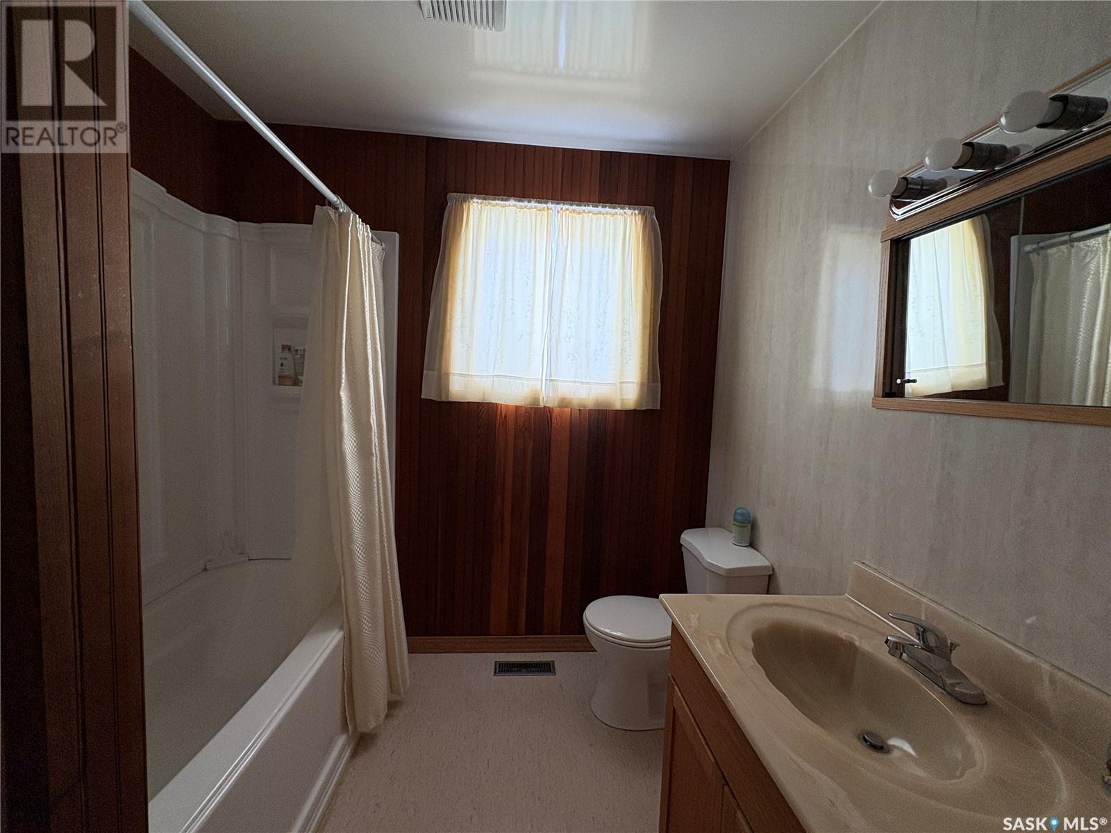 304 3rd Street N Property Photo 13