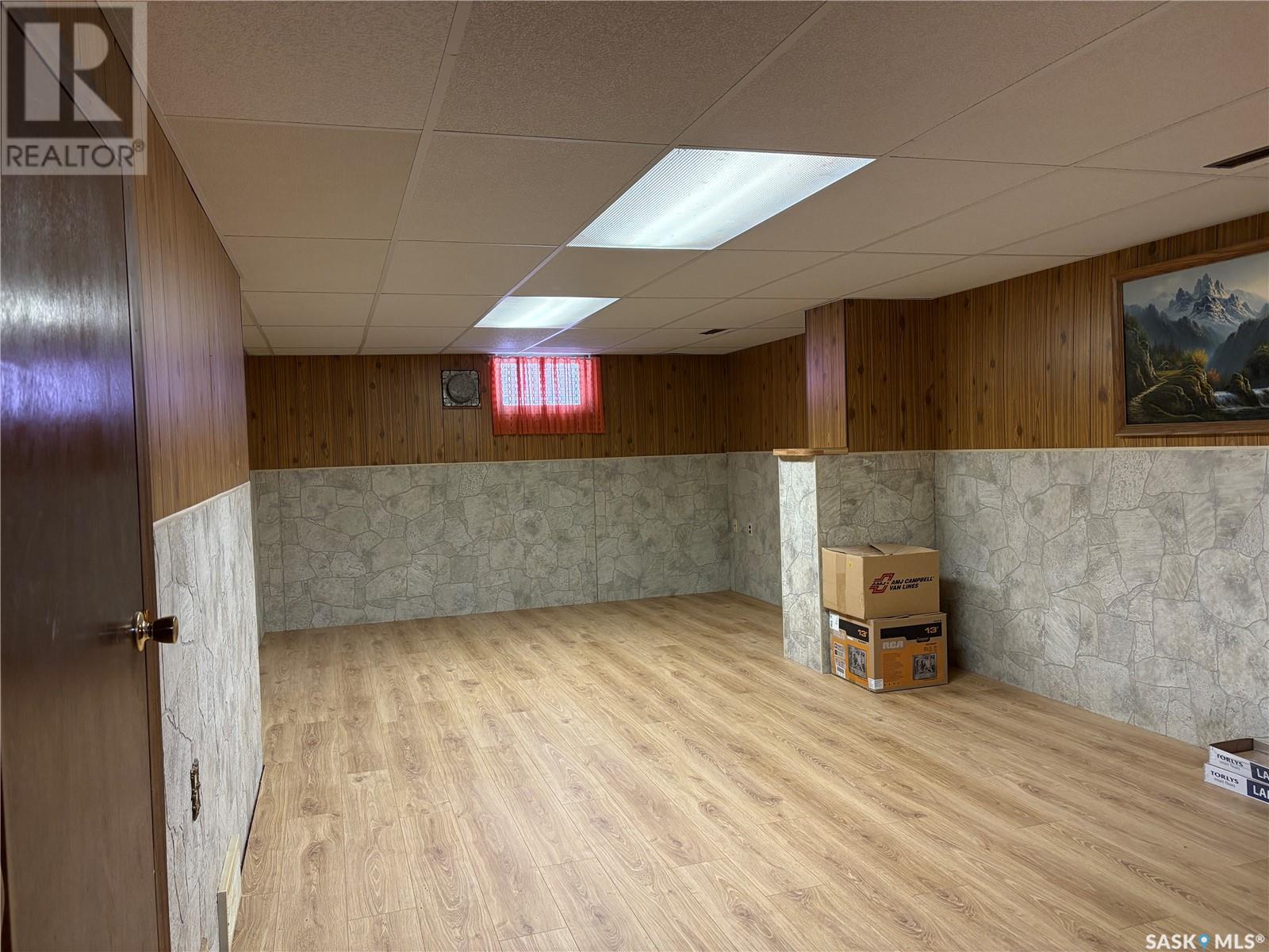 304 3rd Street N Property Photo 18