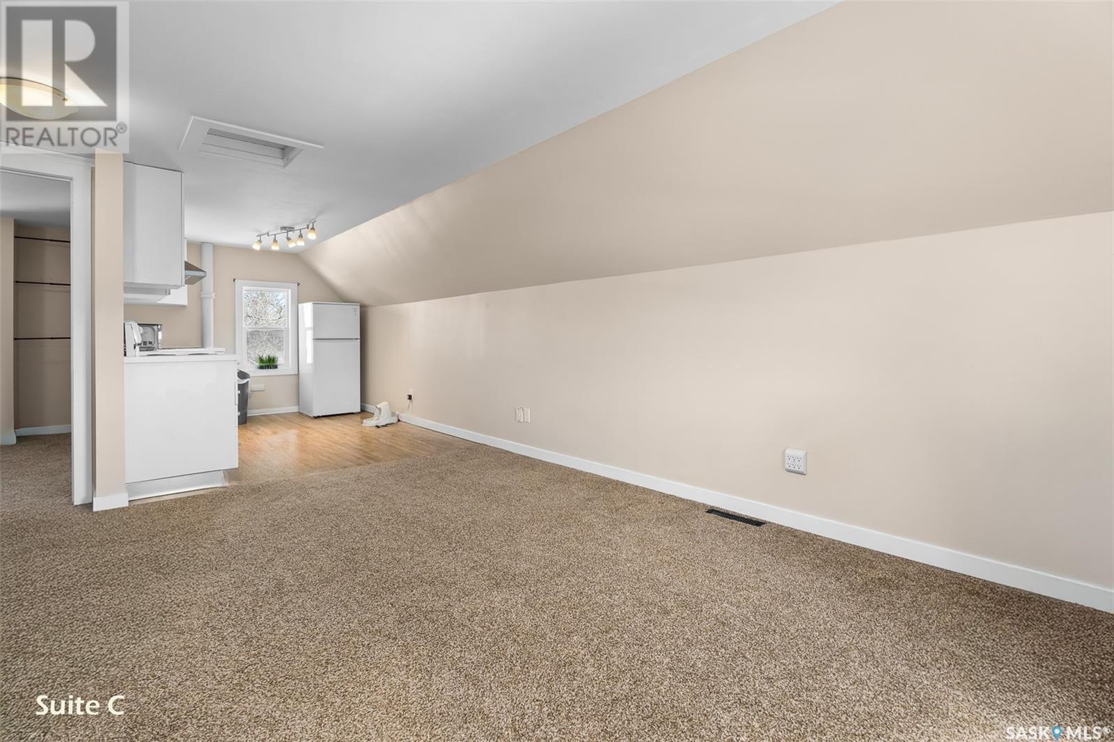630 Athabasca Street W Property Photo 27