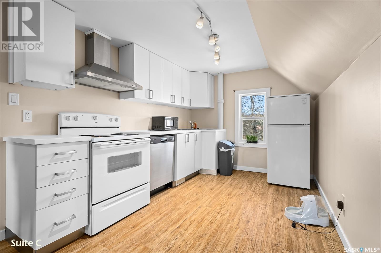 630 Athabasca Street W Property Photo 29