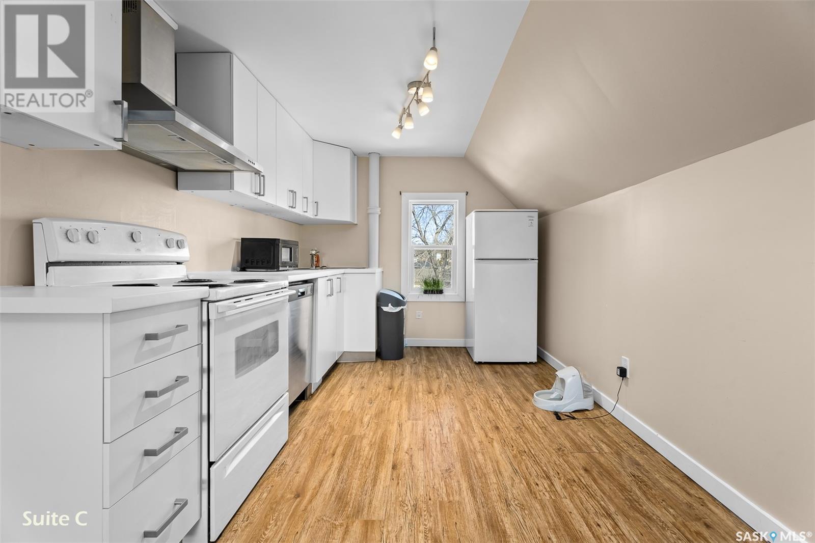 630 Athabasca Street W Property Photo 30