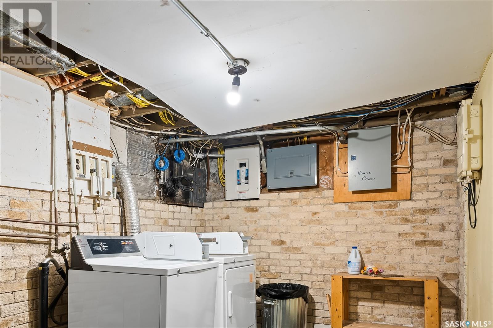 630 Athabasca Street W Property Photo 38
