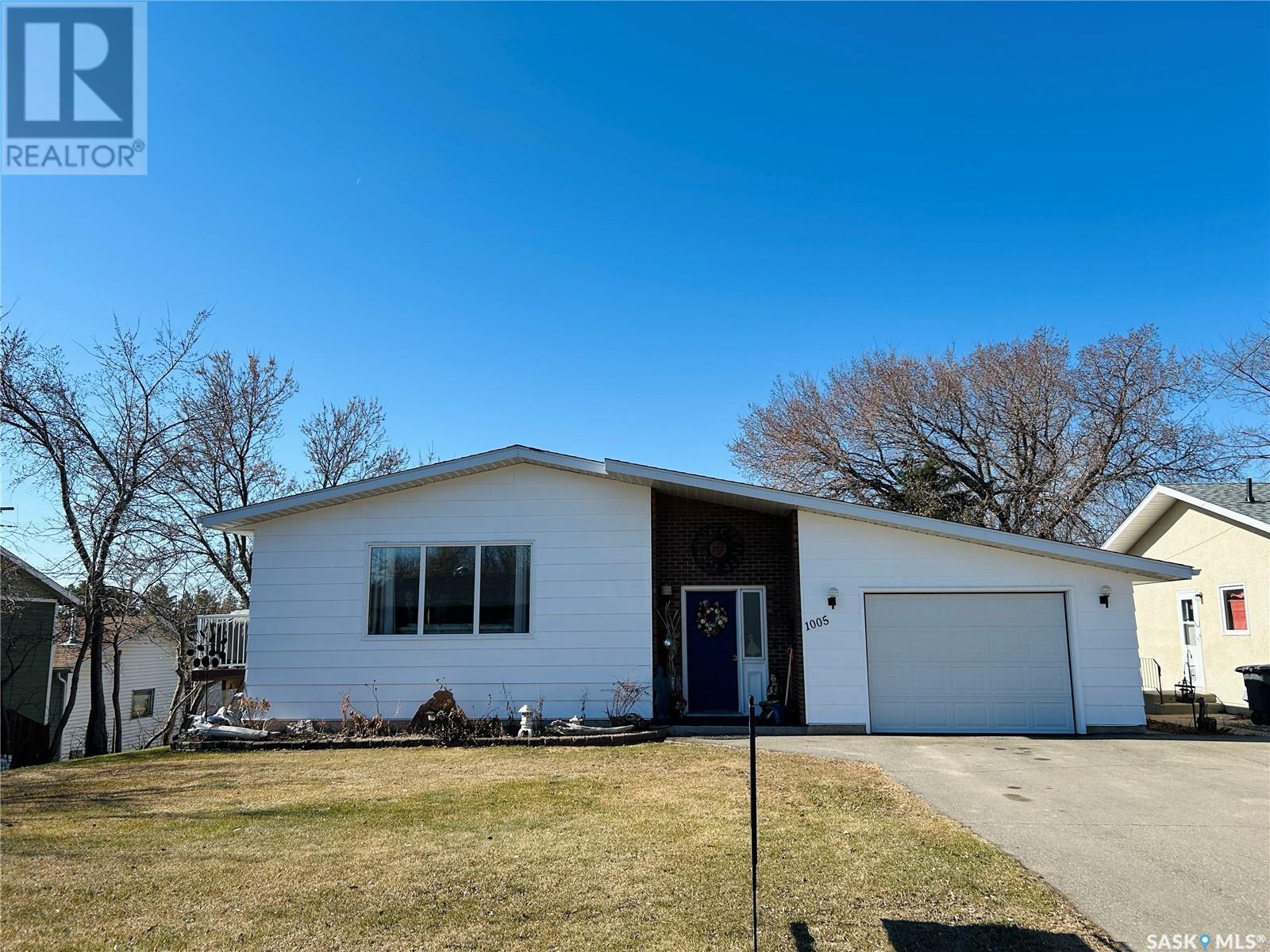 1005 10th Street Property Photo