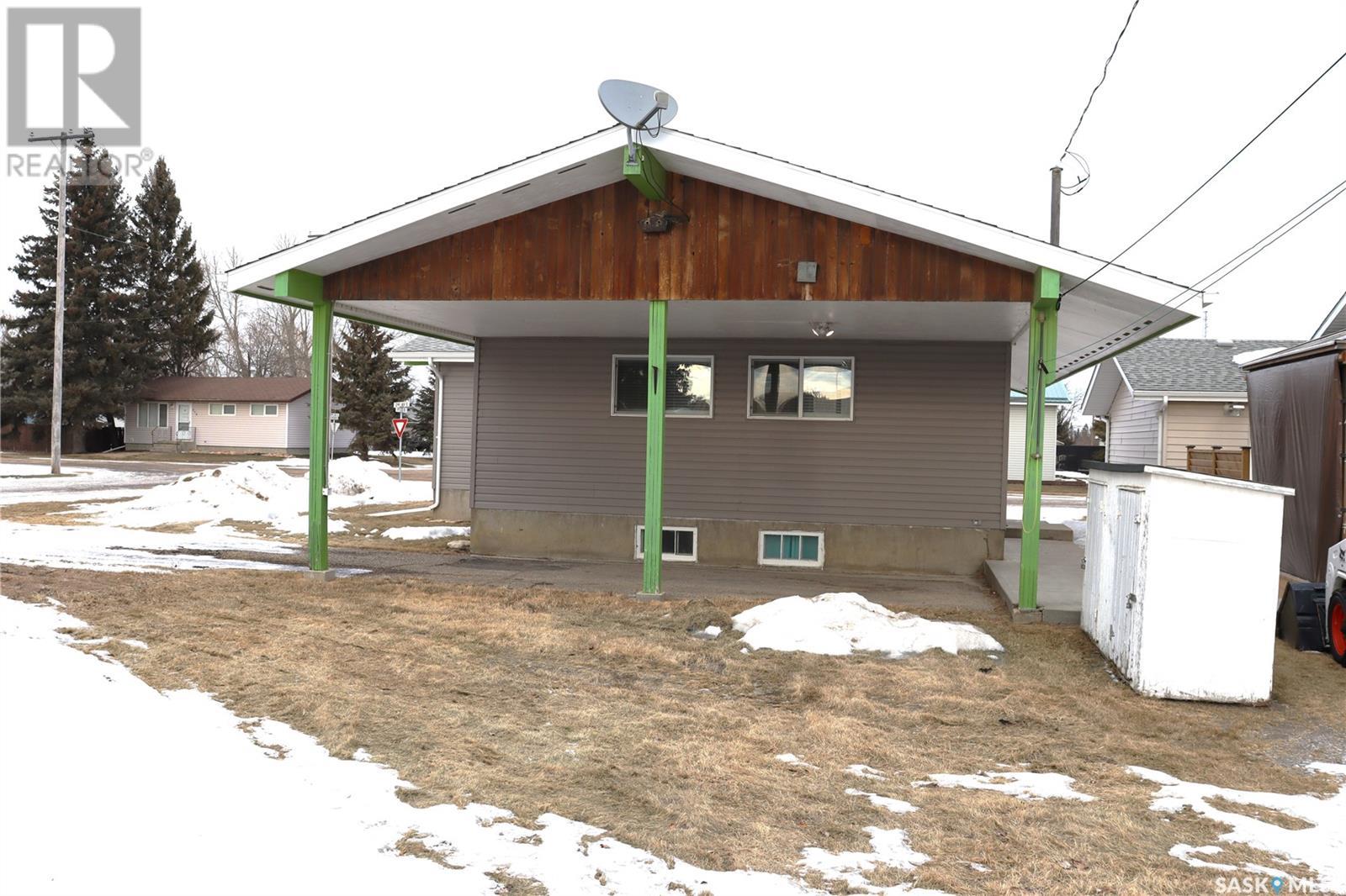217 Second Avenue E Property Photo 5