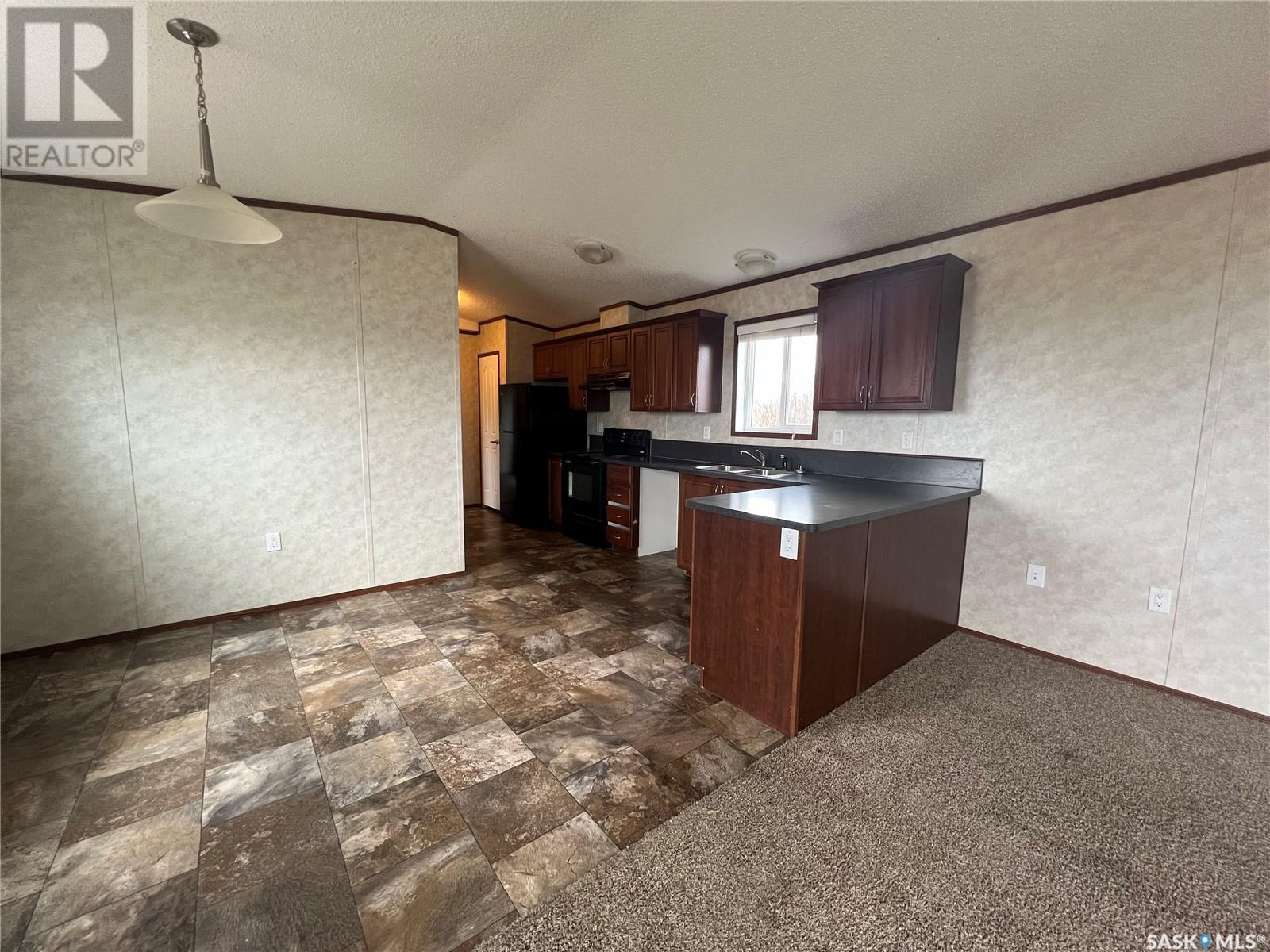 8574 Range Road Property Photo 3