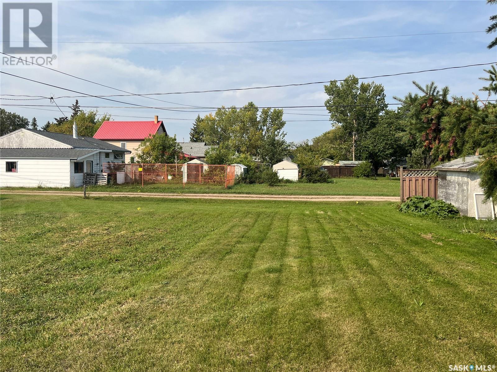 409 Saskatchewan Avenue E Property Photo 2