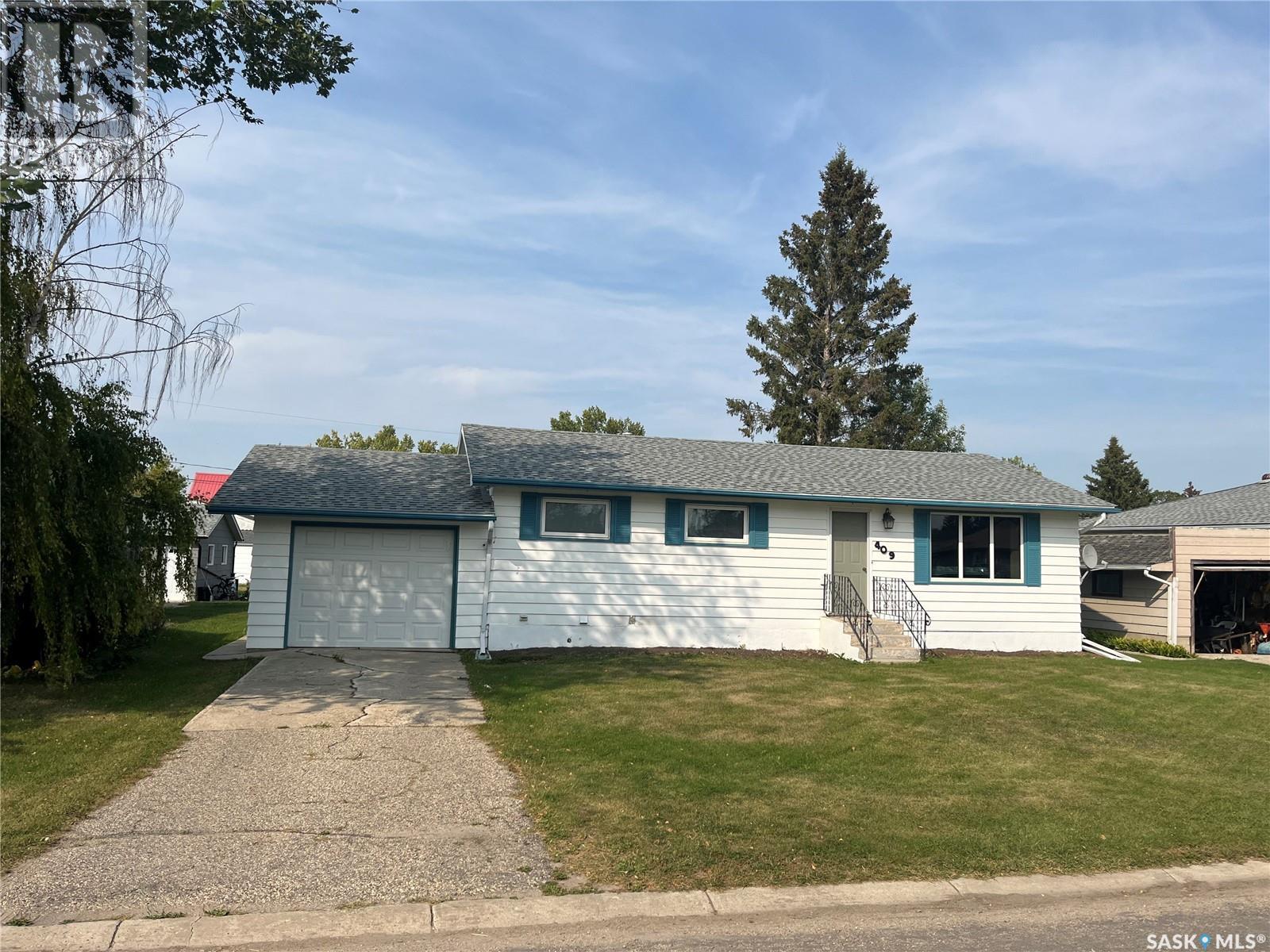 409 Saskatchewan Avenue E Property Photo 23