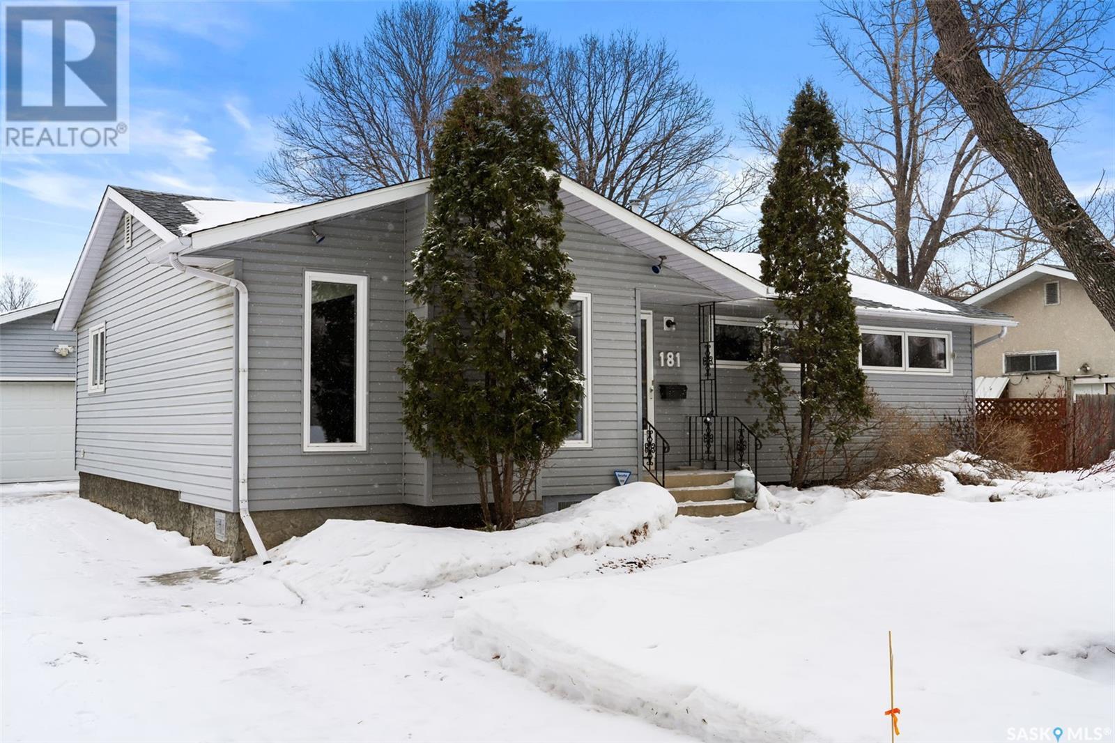 181 Birchwood Crescent Property Photo 2