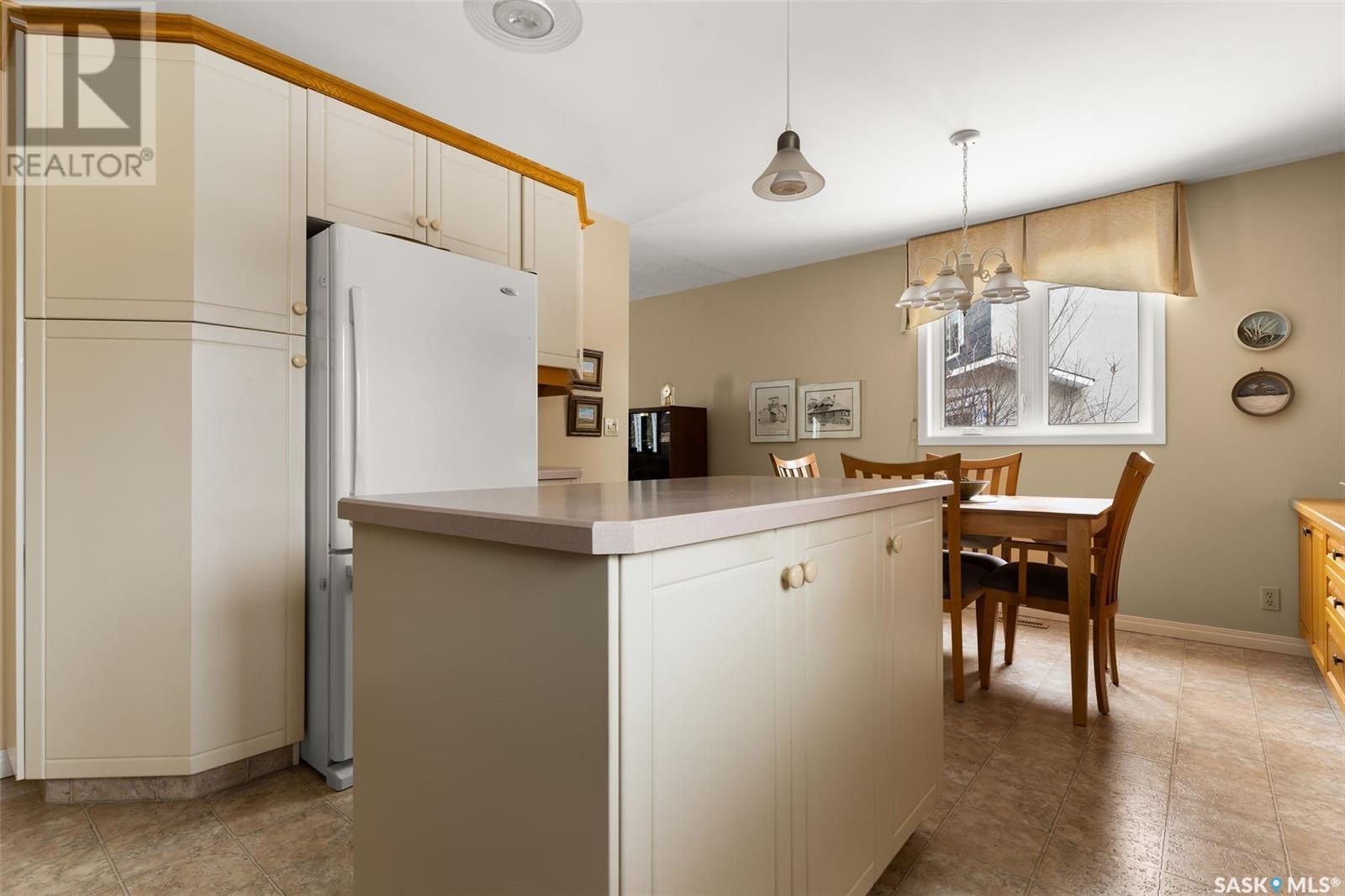 181 Birchwood Crescent Property Photo 12