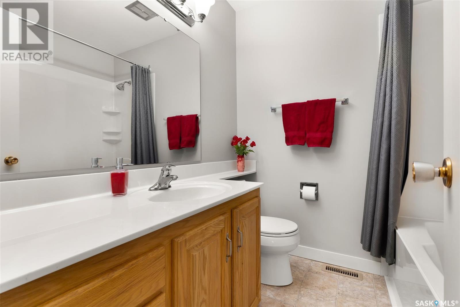 181 Birchwood Crescent Property Photo 22