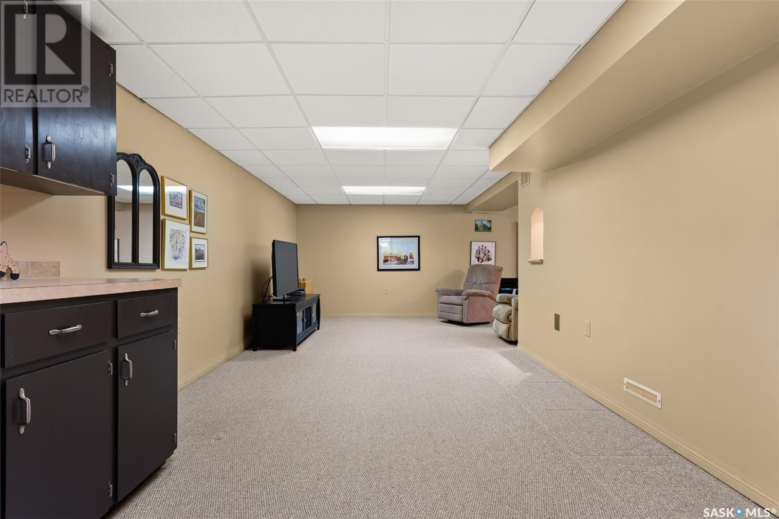 181 Birchwood Crescent Property Photo 24