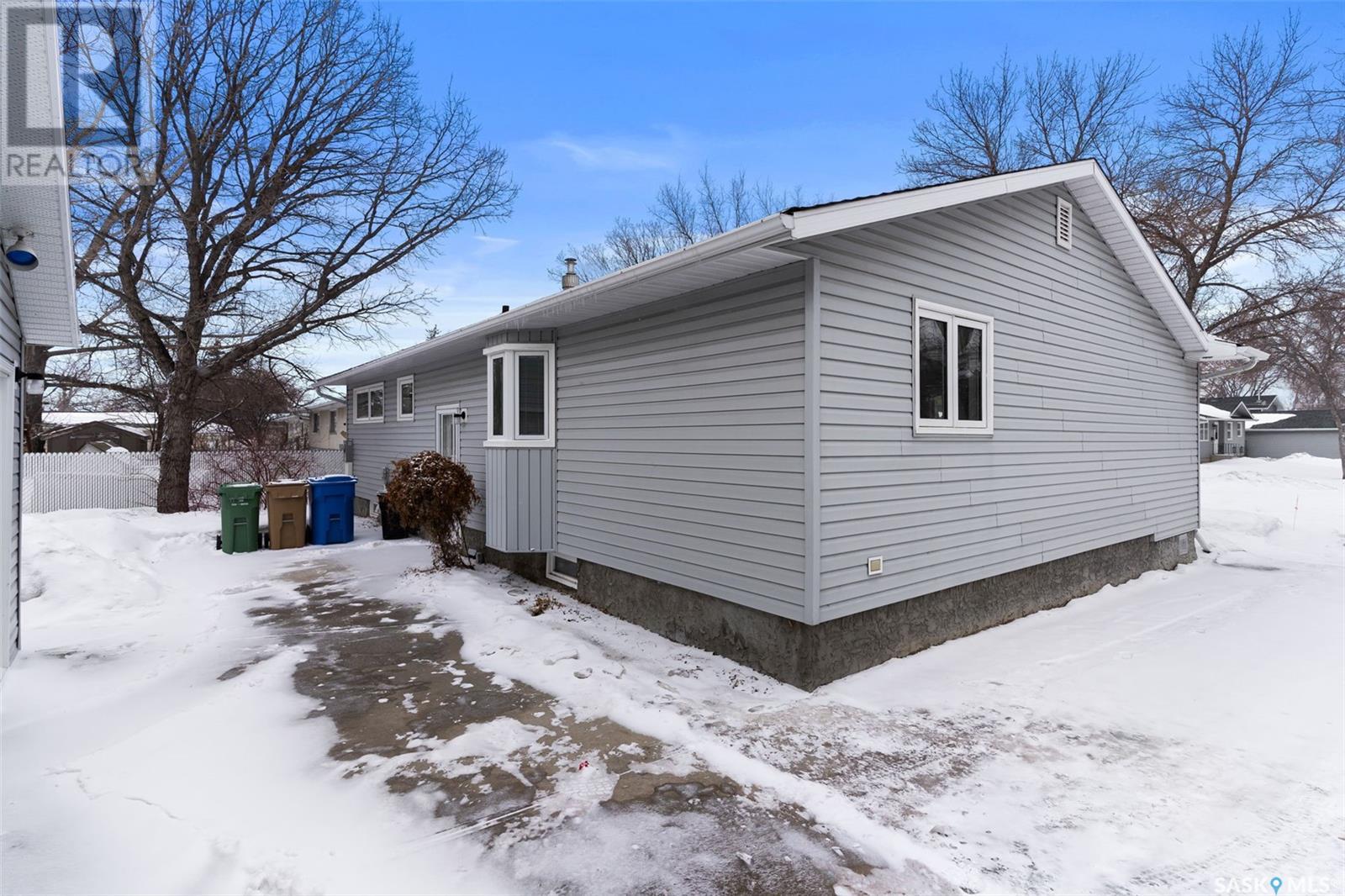 181 Birchwood Crescent Property Photo 36
