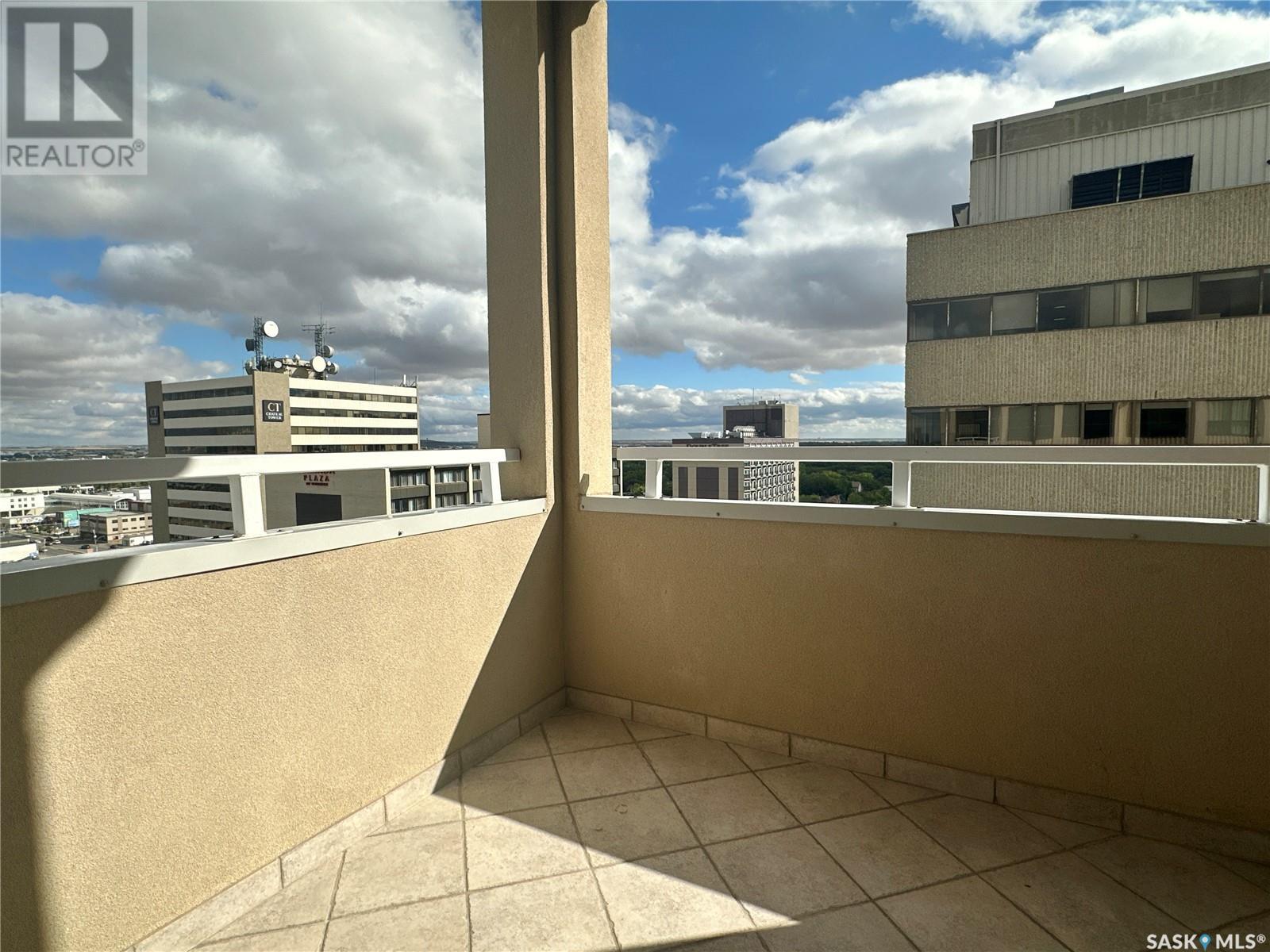 1203 1901 Victoria Avenue Property Photo 10