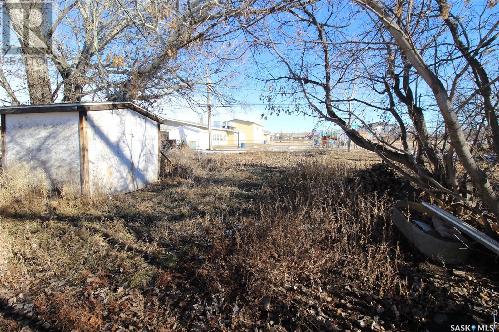 572 3rd Street E Property Photo 3