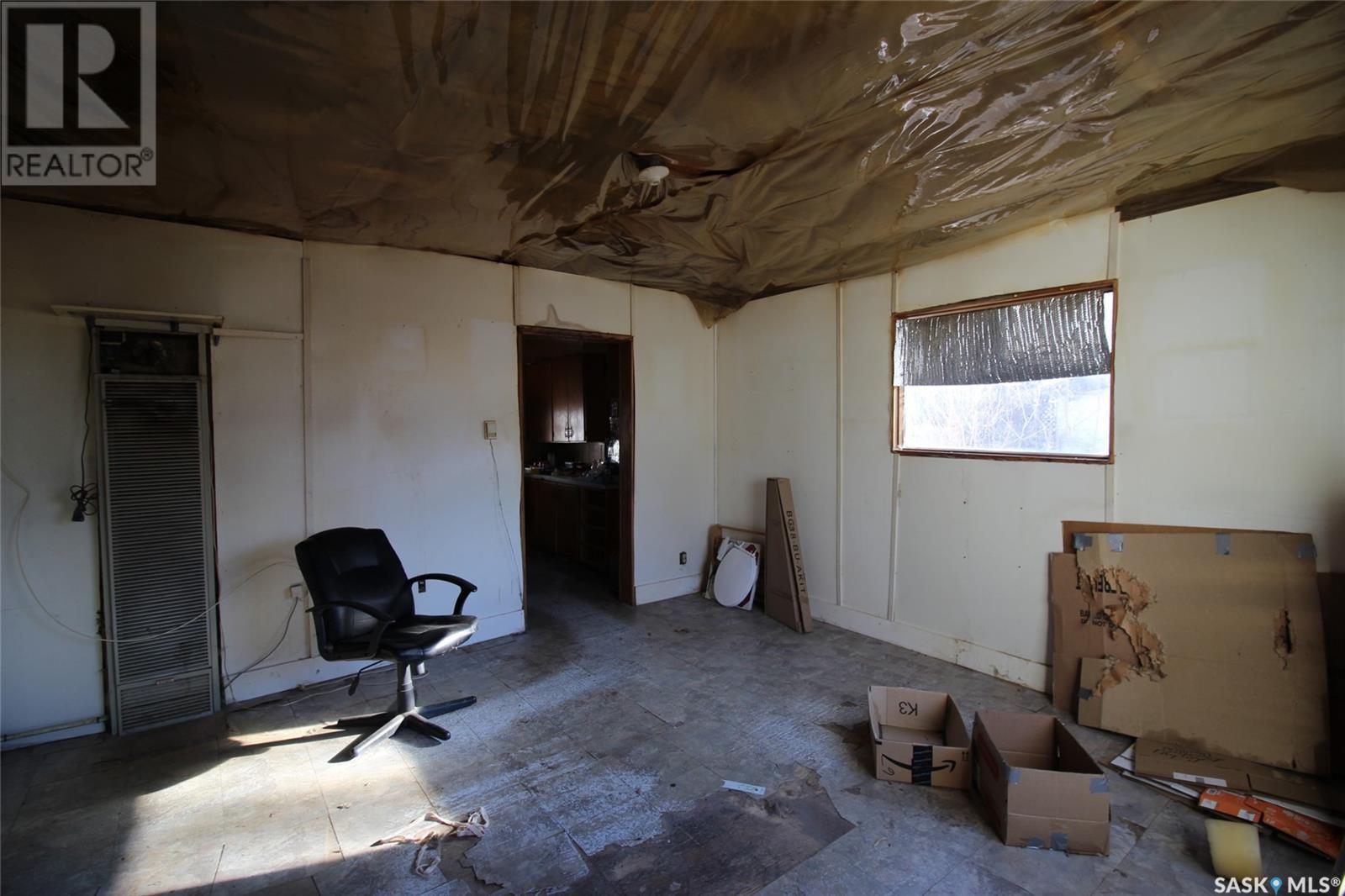 572 3rd Street E Property Photo 10