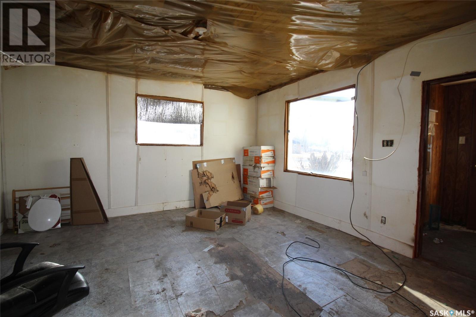 572 3rd Street E Property Photo 12