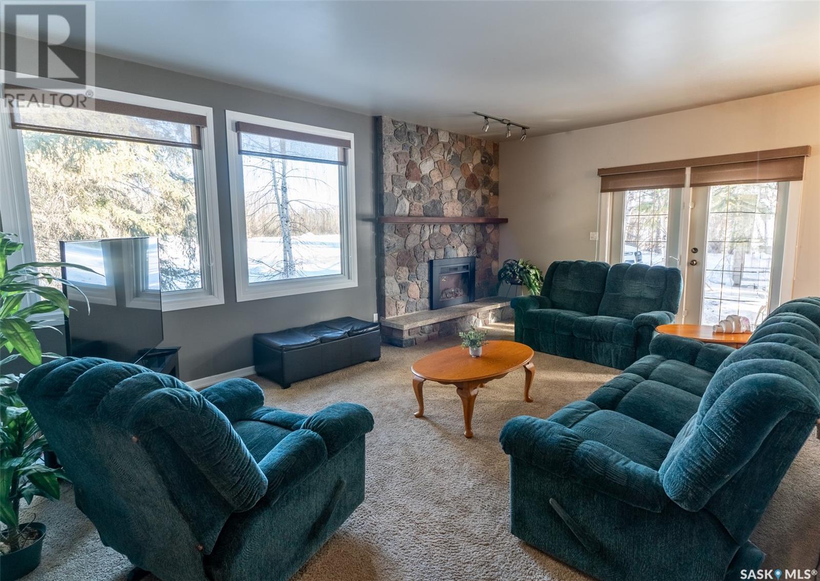 706 2nd Avenue Property Photo 2