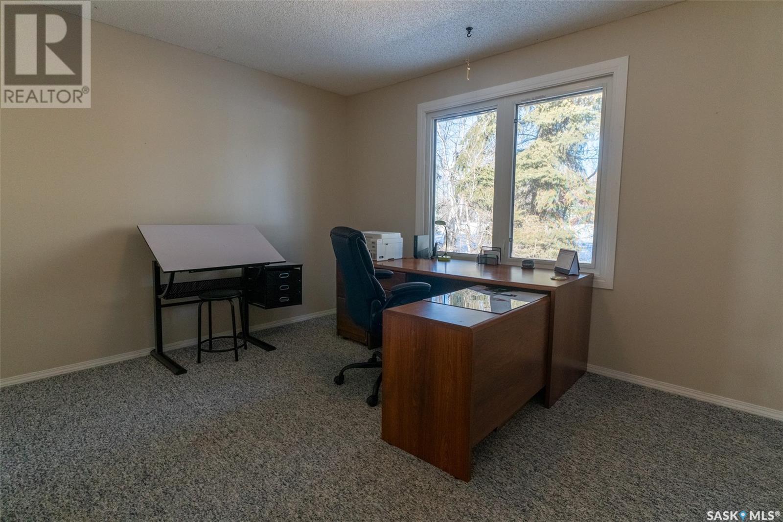 706 2nd Avenue Property Photo 18