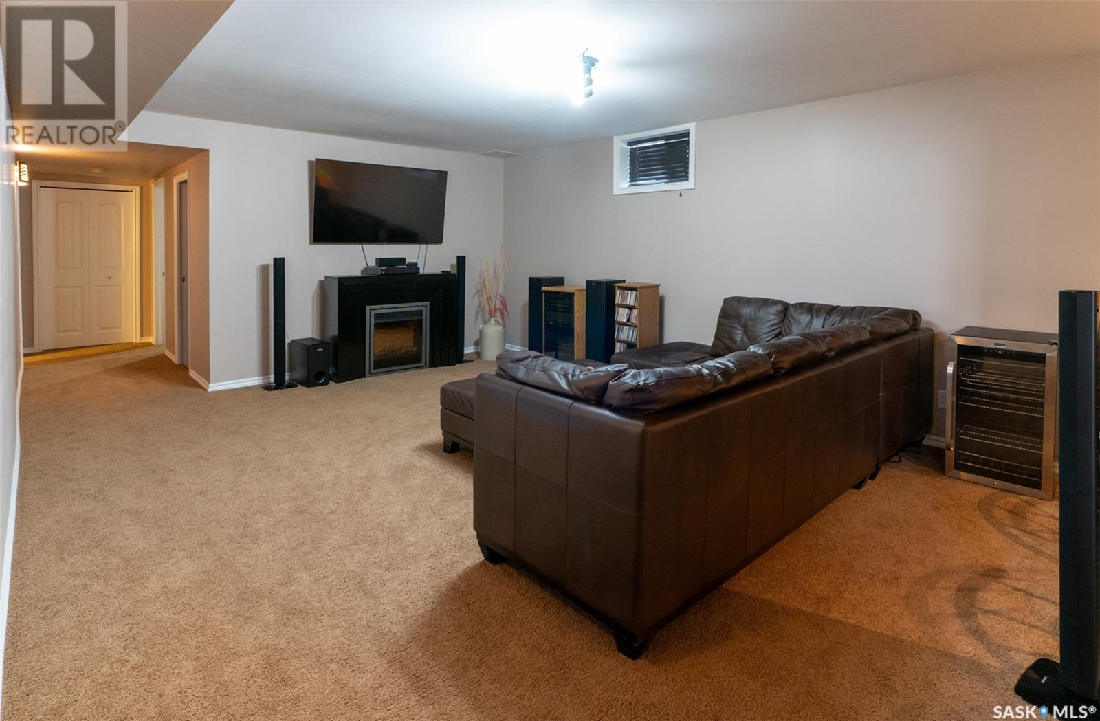 706 2nd Avenue Property Photo 24