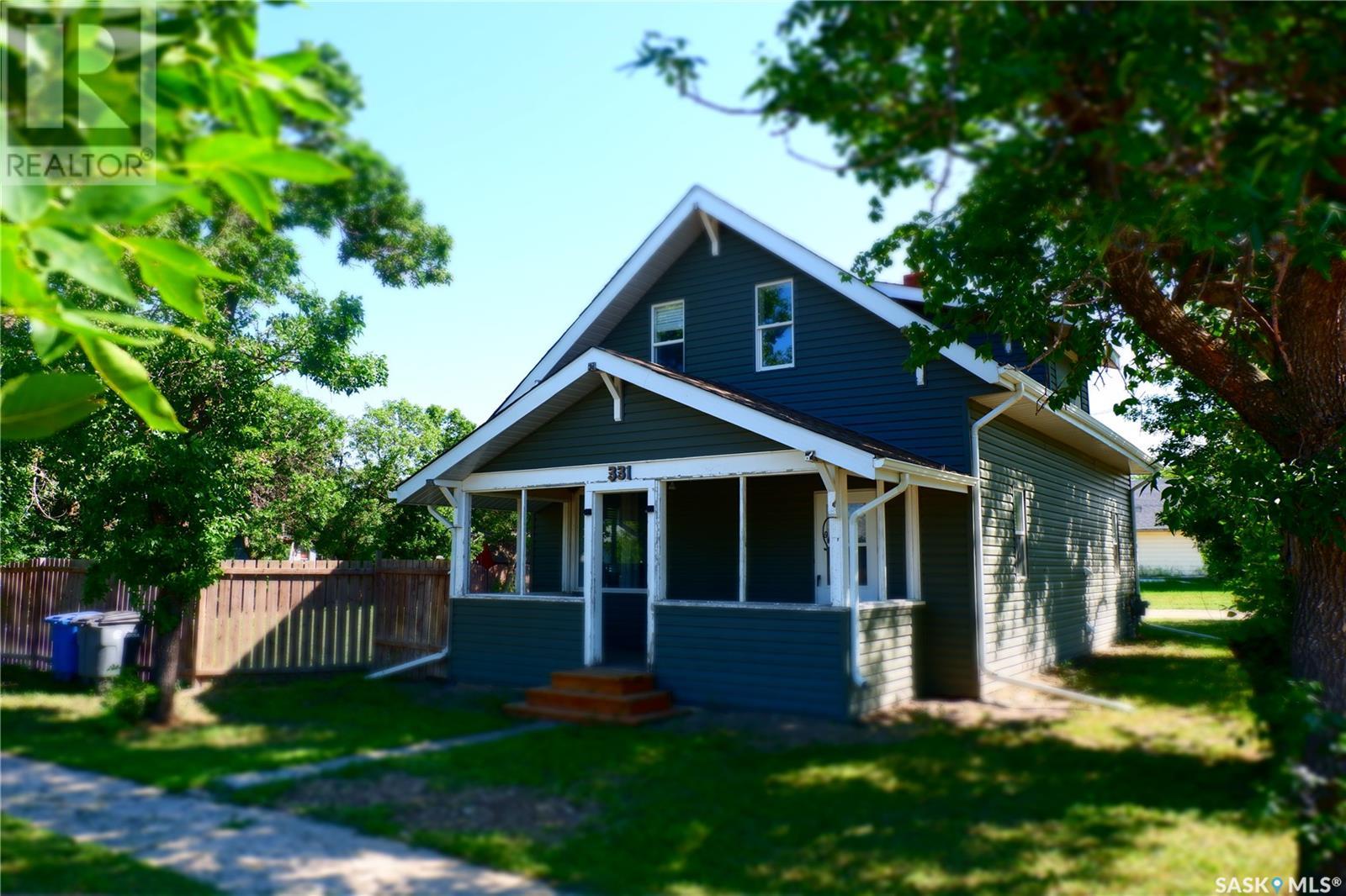 331 3rd Avenue W Property Photo 1