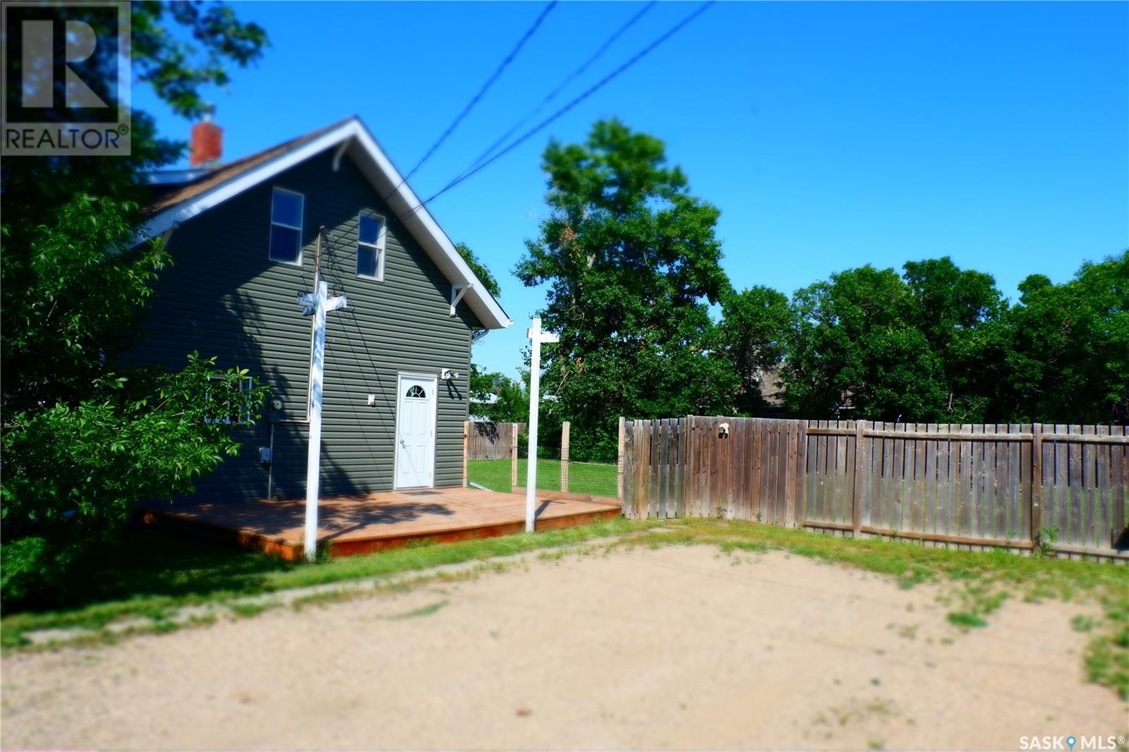331 3rd Avenue W Property Photo 2