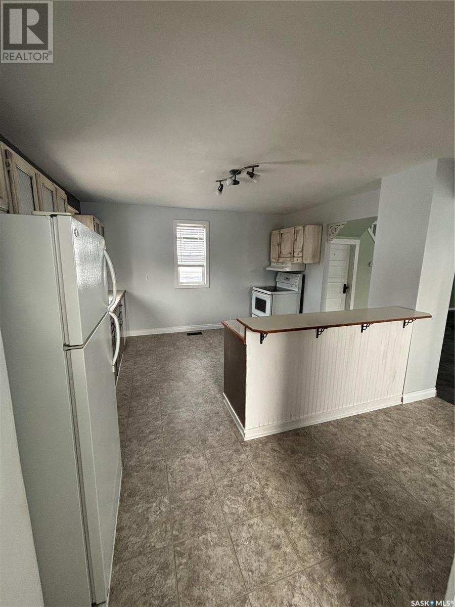 331 3rd Avenue W Property Photo 3