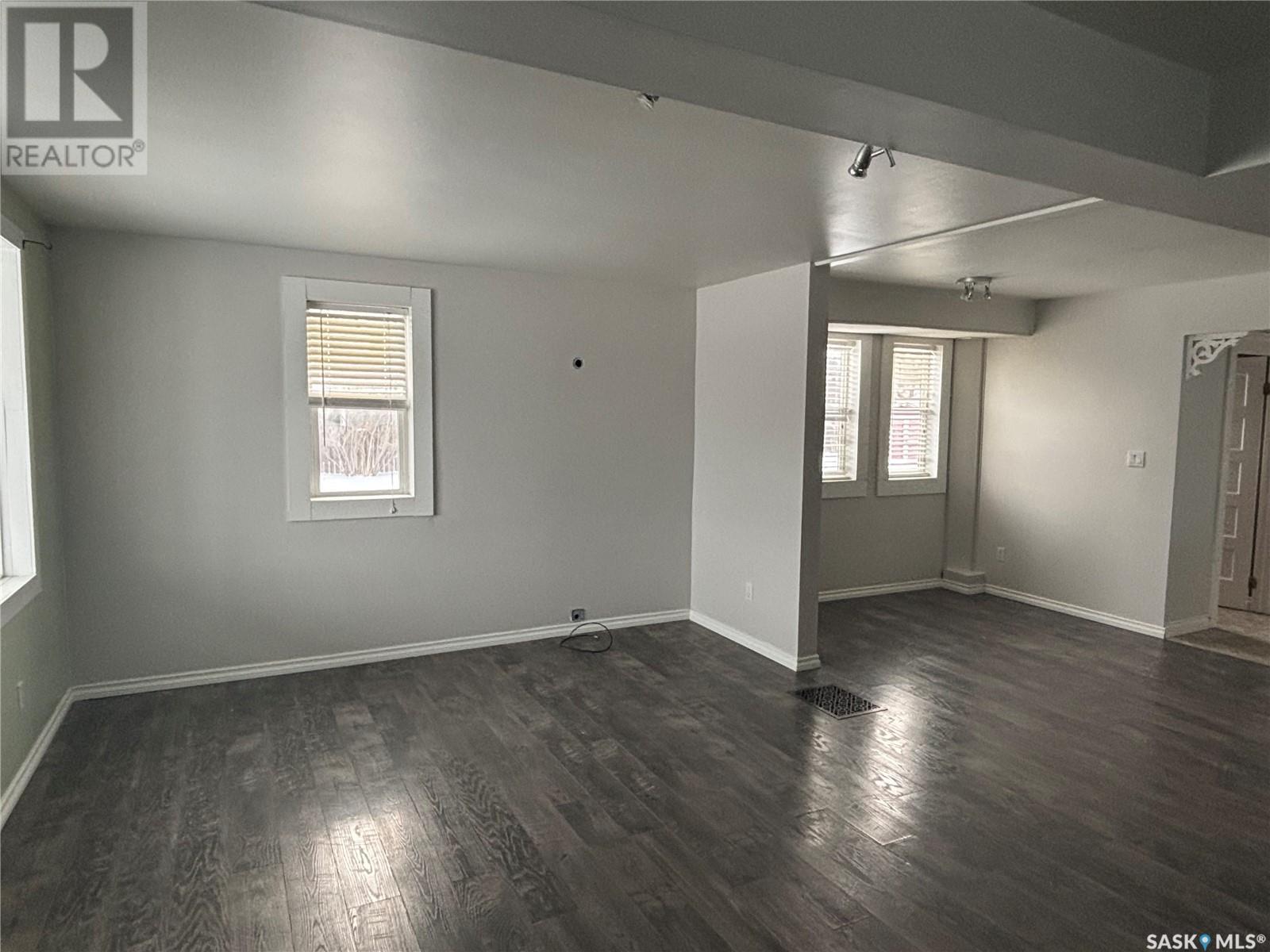 331 3rd Avenue W Property Photo 9