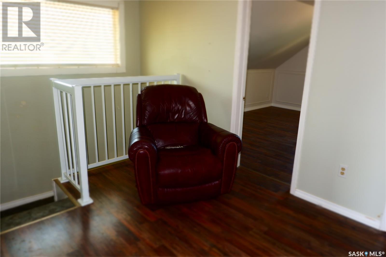 331 3rd Avenue W Property Photo 12
