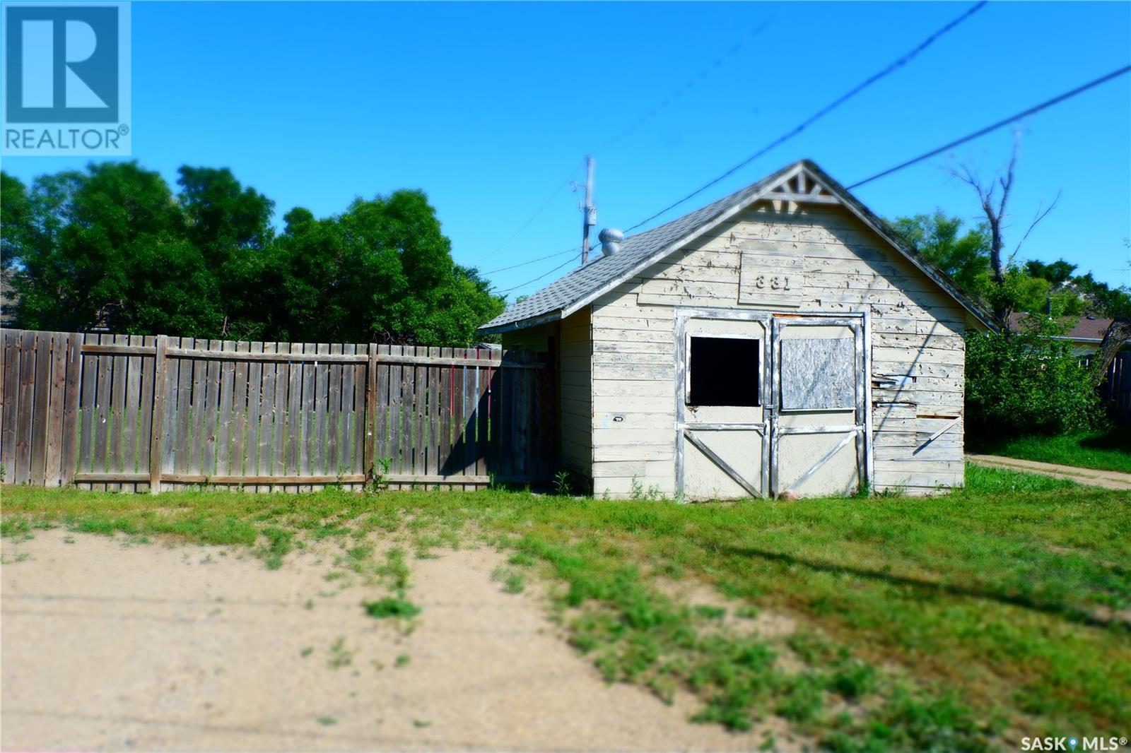 331 3rd Avenue W Property Photo 23