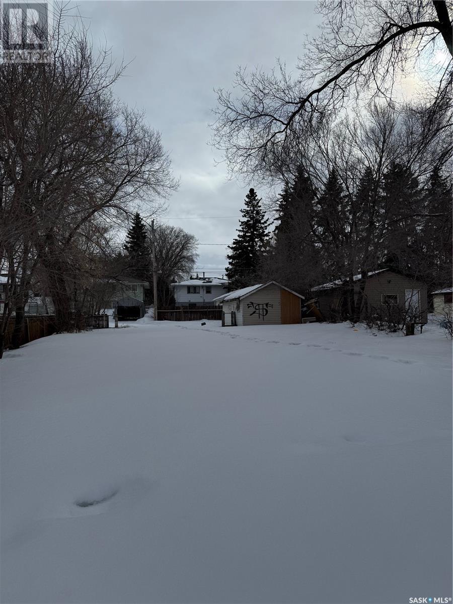 511 21st Street E Property Photo 1
