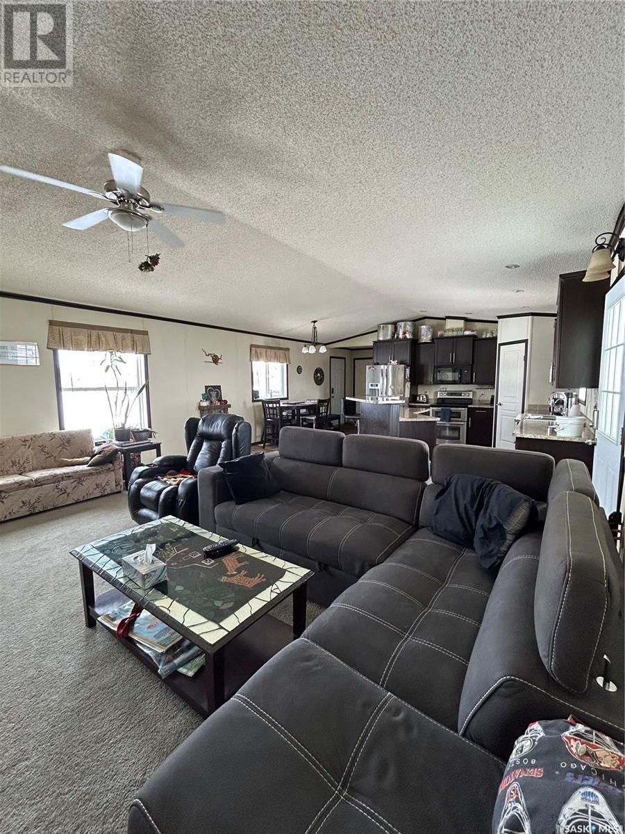 131 3rd Avenue E Property Photo 6