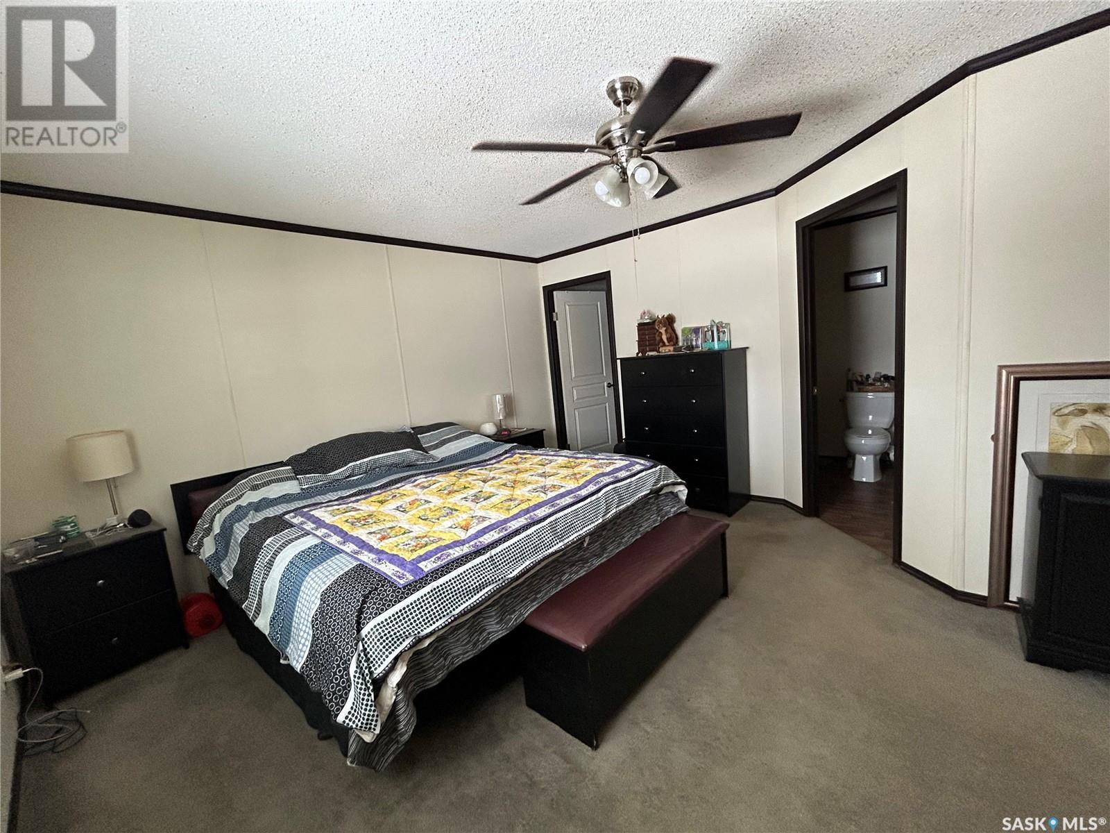 131 3rd Avenue E Property Photo 9