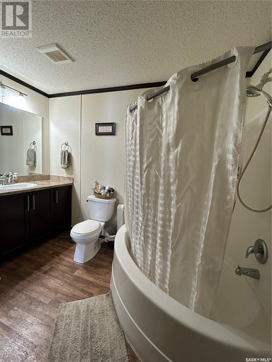 131 3rd Avenue E Property Photo 11