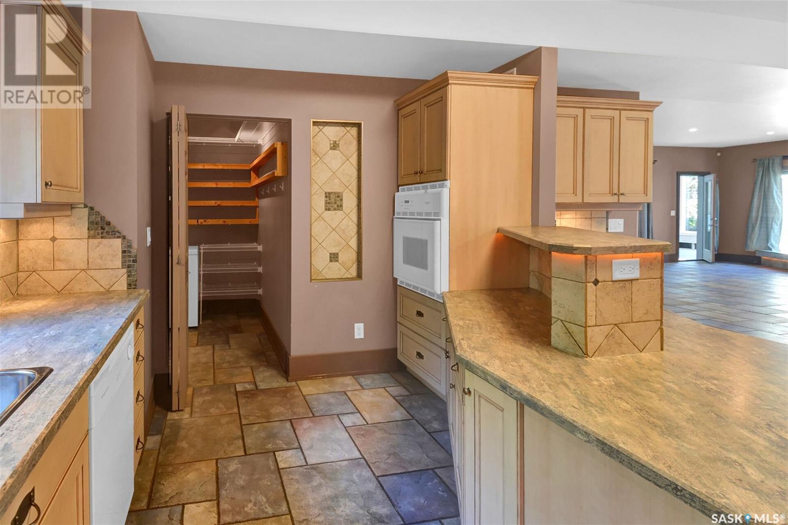 Private Country Living At The City's Edge Property Photo 12