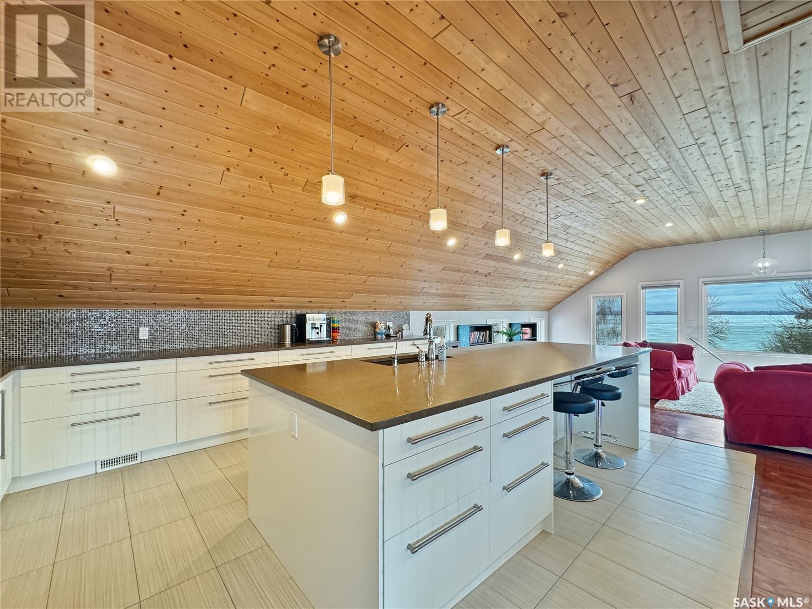 60 3rd Avenue W Property Photo 6