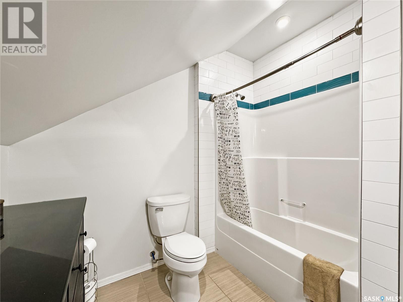 60 3rd Avenue W Property Photo 12