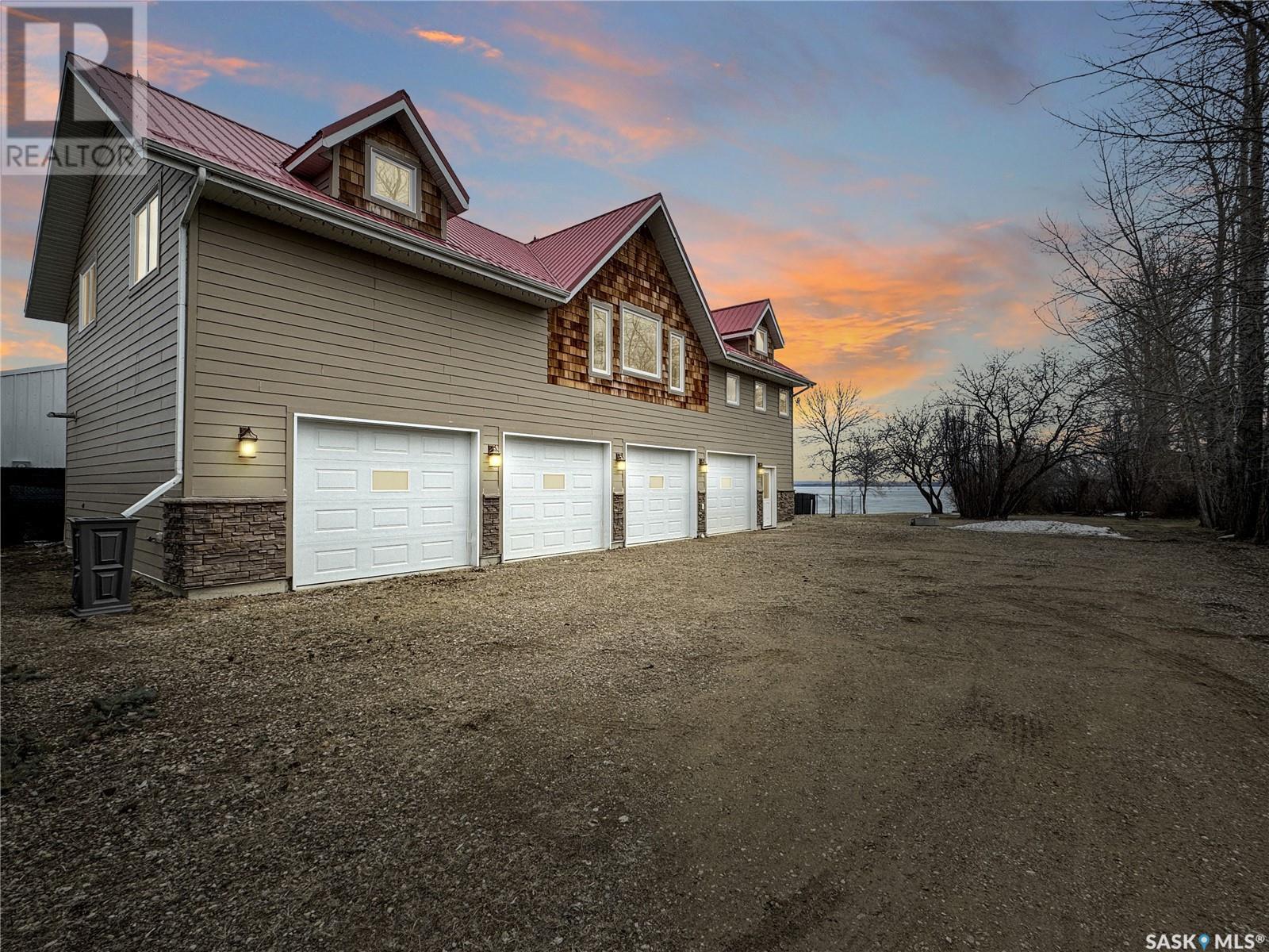 60 3rd Avenue W Property Photo 17